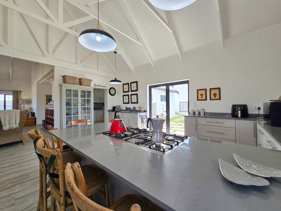 2 Bedroom Property for Sale in Stilbaai Oos Western Cape